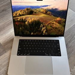 Apple MacBook Pro 16 M3 Max chip 36GB RAM 1TB SSD Silver