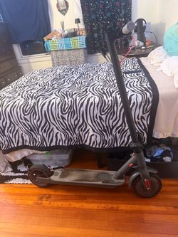 Emoko HT-T4 PRO 8.5 inch foldable Electric Scooter for adults and teen