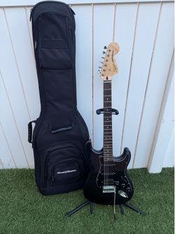 🎸 Squier Stratocaster HSS + Road Runner Gig Bag 🎸