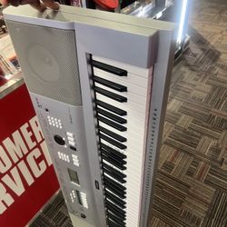 Yamaha YPG-235 Portable Keyboard