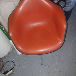 Herman Miller Vintage Shell Chair