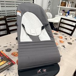 BabyBjorn bouncer
