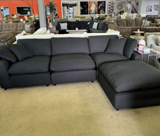 Manhattan Black Linen Modular Sectional / 4pc