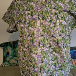 Vtg Women's Peaches Brand Lilac Pattern Scrub Top
