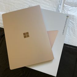 Microsoft surface Laptop 5 (2022) 13.5” Touch screen Intel i5 12th Gen 8GB  512GB powerful laptop