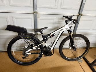 Trek RUMBLEFISH Electric Mountain Bike Size 29