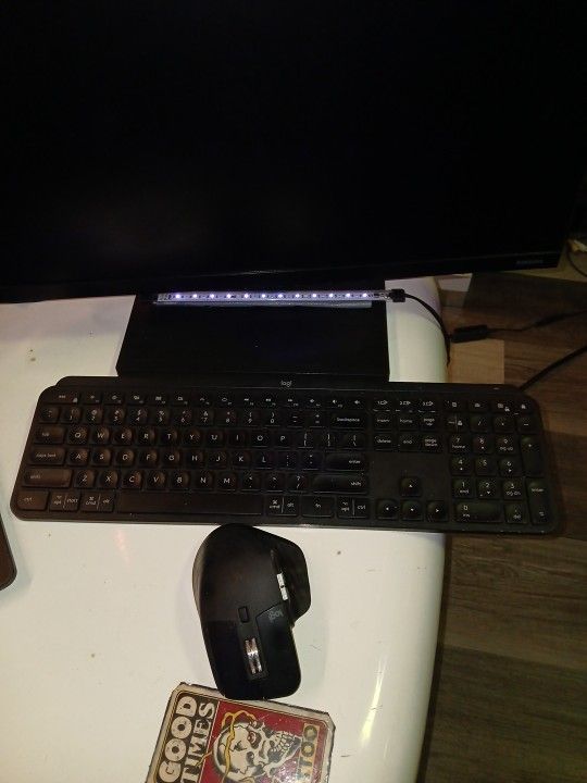 Samsung Desk Top Monitor And Logi Wireless Keyboard And Mouse And Surround Sound Speaker Set Klipsche Thx
