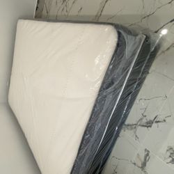 NEW QUEEN REGULAR  MATTRESS AND BOX SPR+ING-2pcs