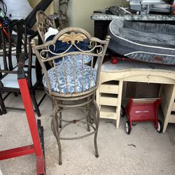 Metal Swivel Bar Stools