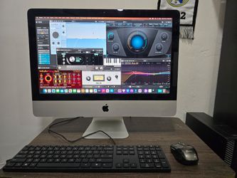 Imac 2013 for Music Studio with minor details on screen
Imac Para estudio de Musica