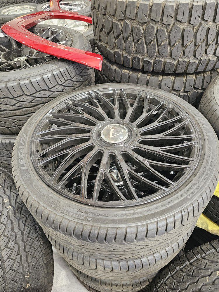 22 Inch Tesla Model X Azad Wheels & Tires