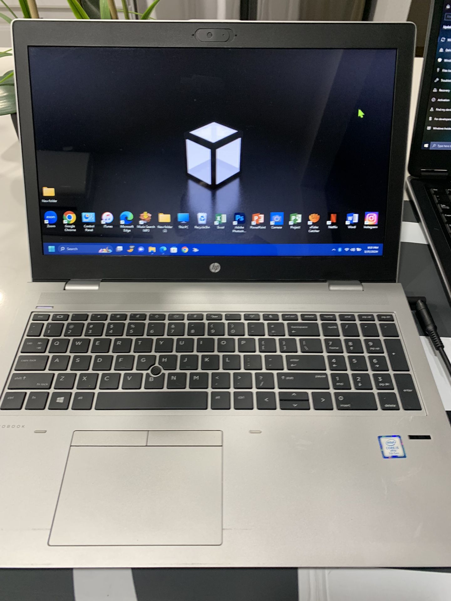 i5…i5…HP PROBOOK . 7 GENERATION PHOTOSHOP and MICROSOFT build On 07/12/2019….128.0 GB SSD ( Capacity ) ..8.0 GB RAM . READY FOR CLASSES