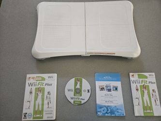 Nintendo Wii Balance Board + Wii Fit Plus Game