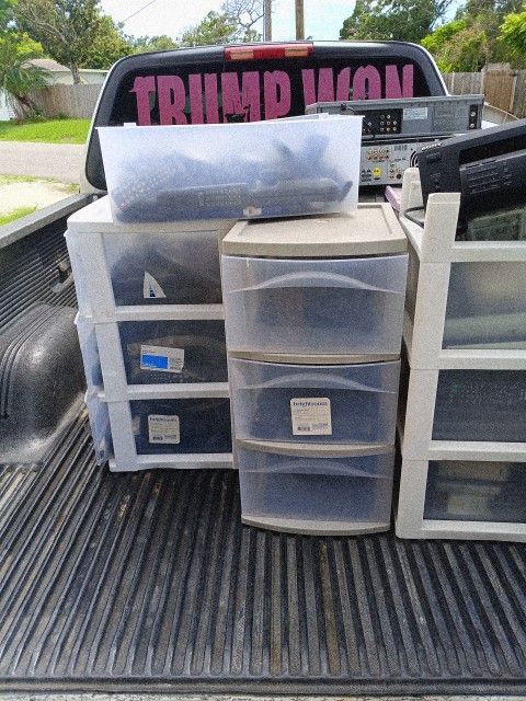 100'S OF REMOTE CONTROLS