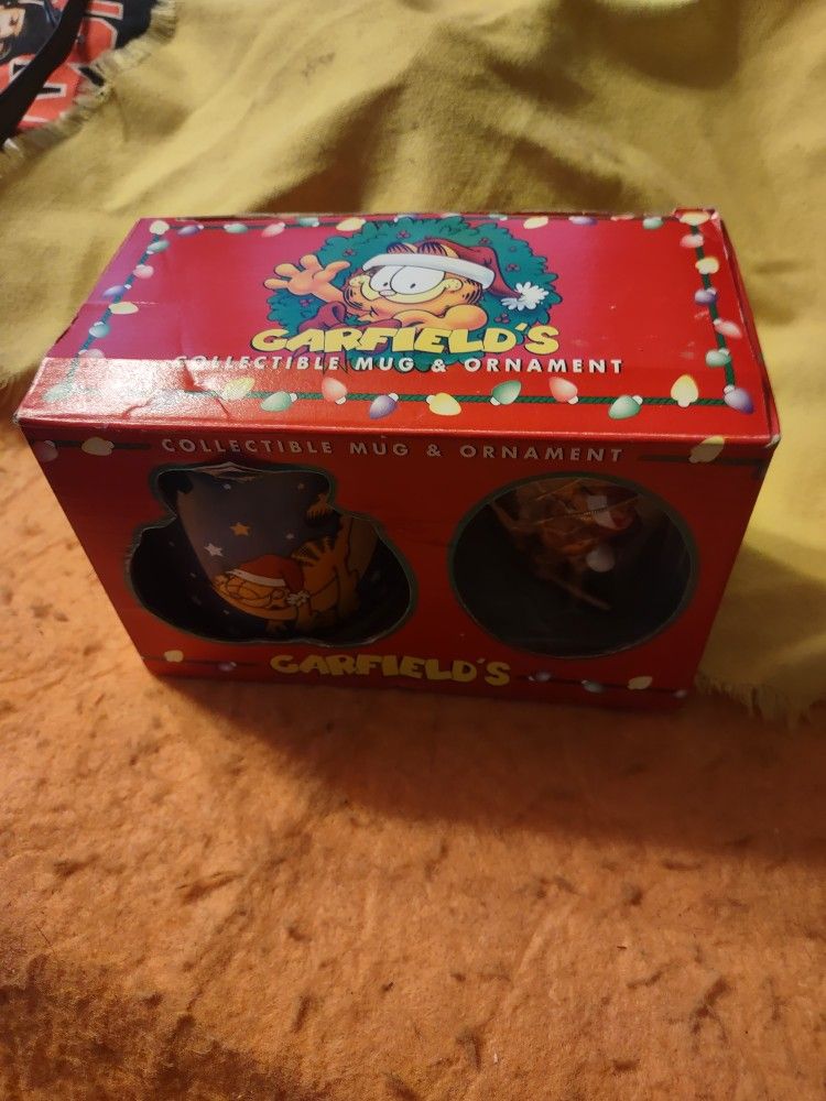 True Collectible Garfield Mug Ornament Set