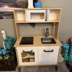 Melissa & Doug Kitchen
