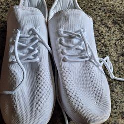 White Ladies Size (40.5) 8.6
