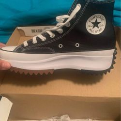 Converse BRAND NEW