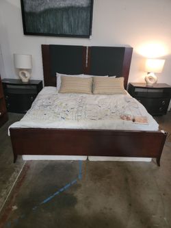 FREE King Bed Frame / Headboard - Must Disassemble & Pick Up