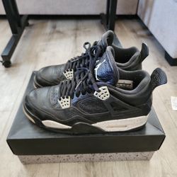 Jordan 4s