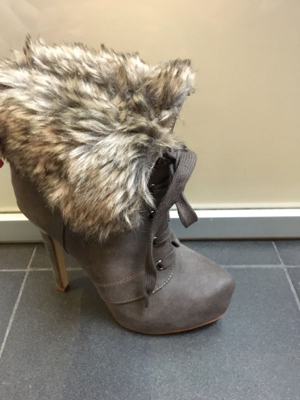 Fur grey heel boots