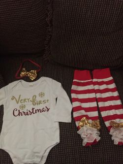 3-6 months Christmas outfit. Brand new. Never worn.