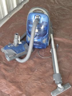 Vacuum machine