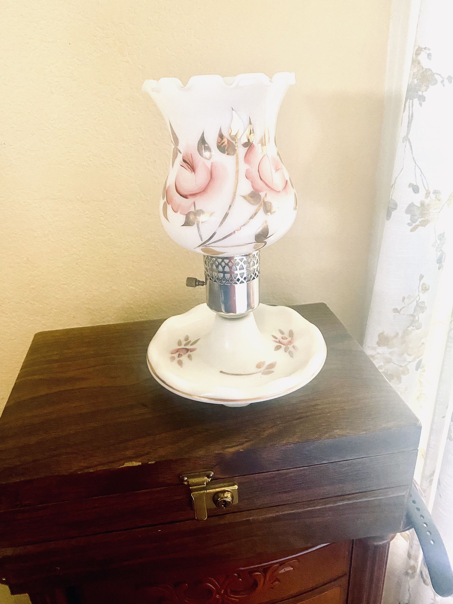 Vintage Milk Glass Table Lamp w/ Painted Roses & Gold Painted Leaves