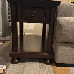 Family Room Furniture 