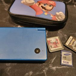 Nintendo DSi W/ Games