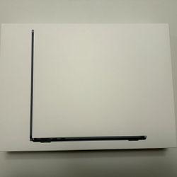 MacBook Air M2 13.6 inches Midnight OEM Box Only + Original New Accesories
