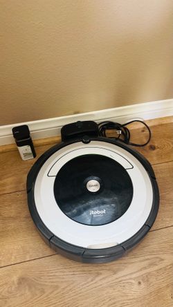 iRobot Roomba 690 with accessories