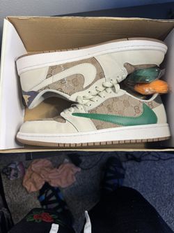 Travis Scott Dunks