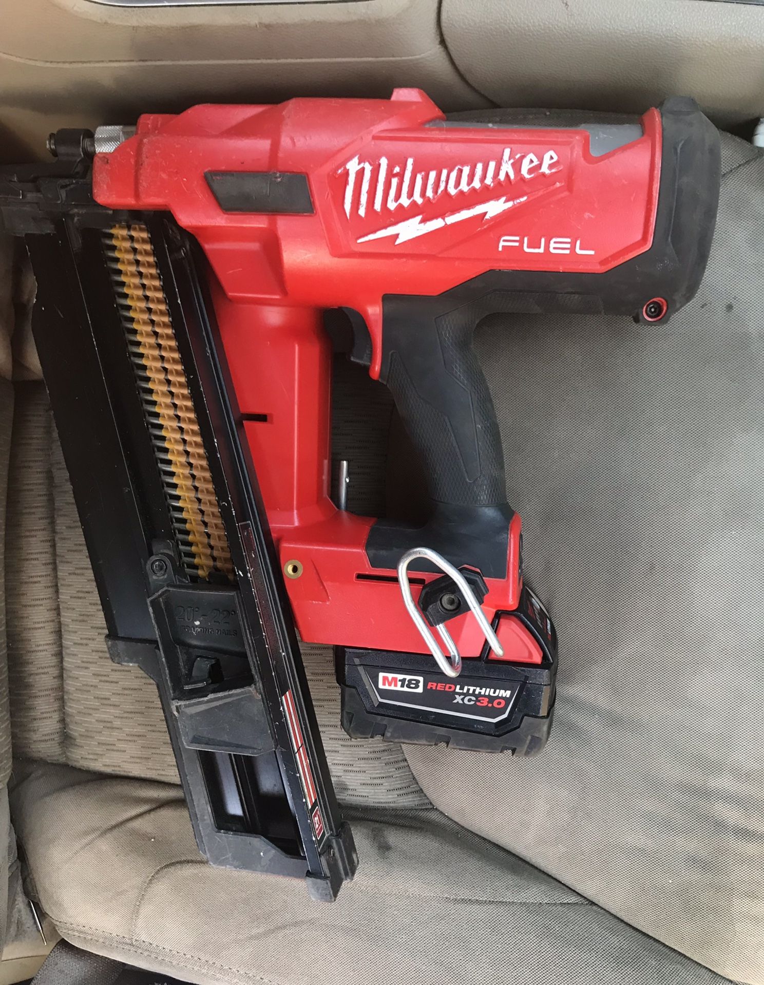 Milwaukee  2744-20 M18 FUEL 21-Degree Cordless Framing Nailer W/ Battery