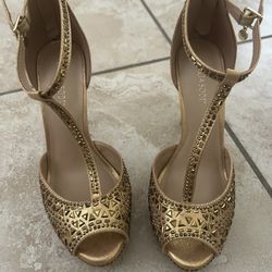 Women’s Embellished Gold T-Strap Platform  Heel size 9 wide