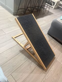 Wooden Adjustable Pet Ramp