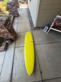 7’6 Mid Length surfboard