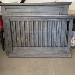 Convertible crib comes with rails 