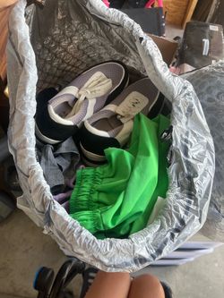 Bag of XS/Small Clothes + shoes size 6