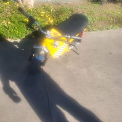Mini Bike   Old School Original Good Condition Everything Works Fine 
