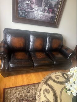2 pice sofa nad loveseat