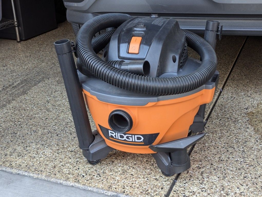 Ridgid 6 Gallon 3.5 HP Wet/Dry Vac w/ Ridgid Auto Detailing Kit8