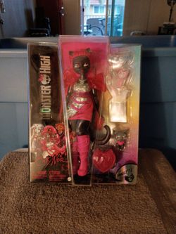 Monster High Doll Catty Noir Doll