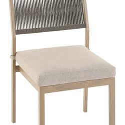 Set Of 4 Outdoor Chairs NEW 
