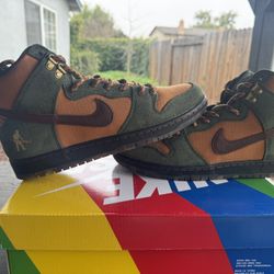 Nike SB Pass-port Dunk High US size 9, 9.5, 10