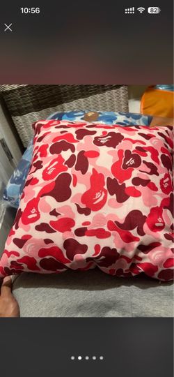 Pink camo throw pillows-2 pack
