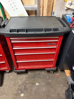 Craftsman 5-Drawer Rolling Tool Chest / Project Center