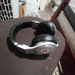 Beats By Dr Dre USED AS IS.....OBO