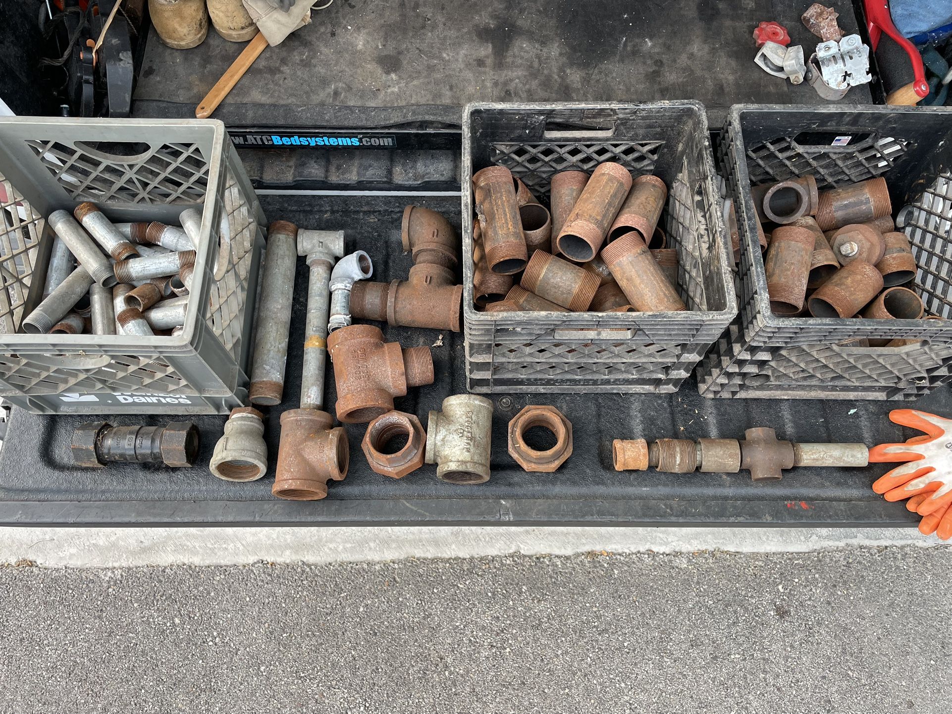 Plumbing and gas connectors