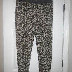 Burlebo Outfitters Men’s Camo Joggers